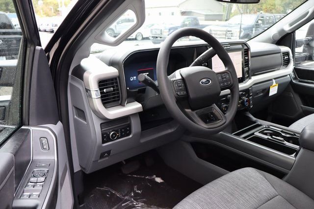 New 2026 Ford F350 XLT w/ XLT Premium Package image 4