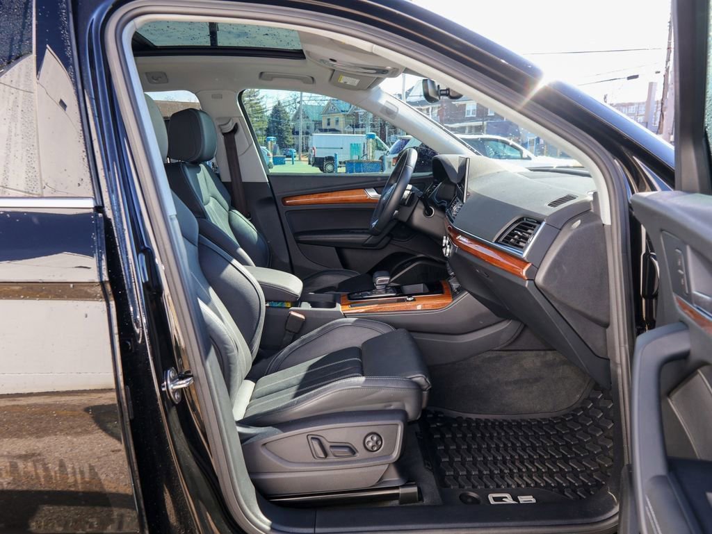 Used 2023 Audi Q5 2.0T Premium Plus w/ Premium Plus Package image 31