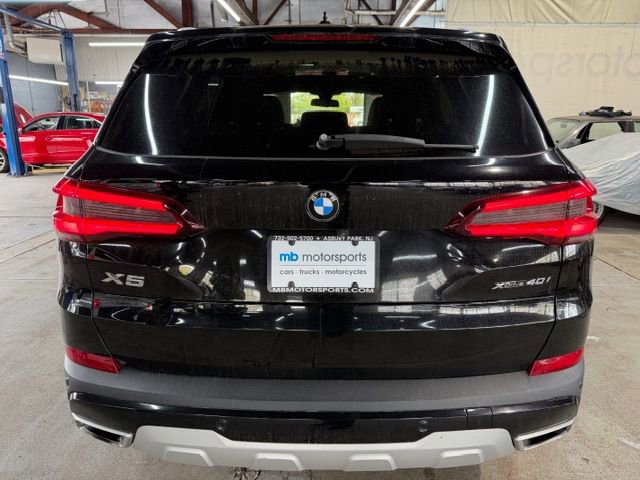 Used 2021 BMW X5 xDrive40i w/ Premium Package AWD/4WD image 3