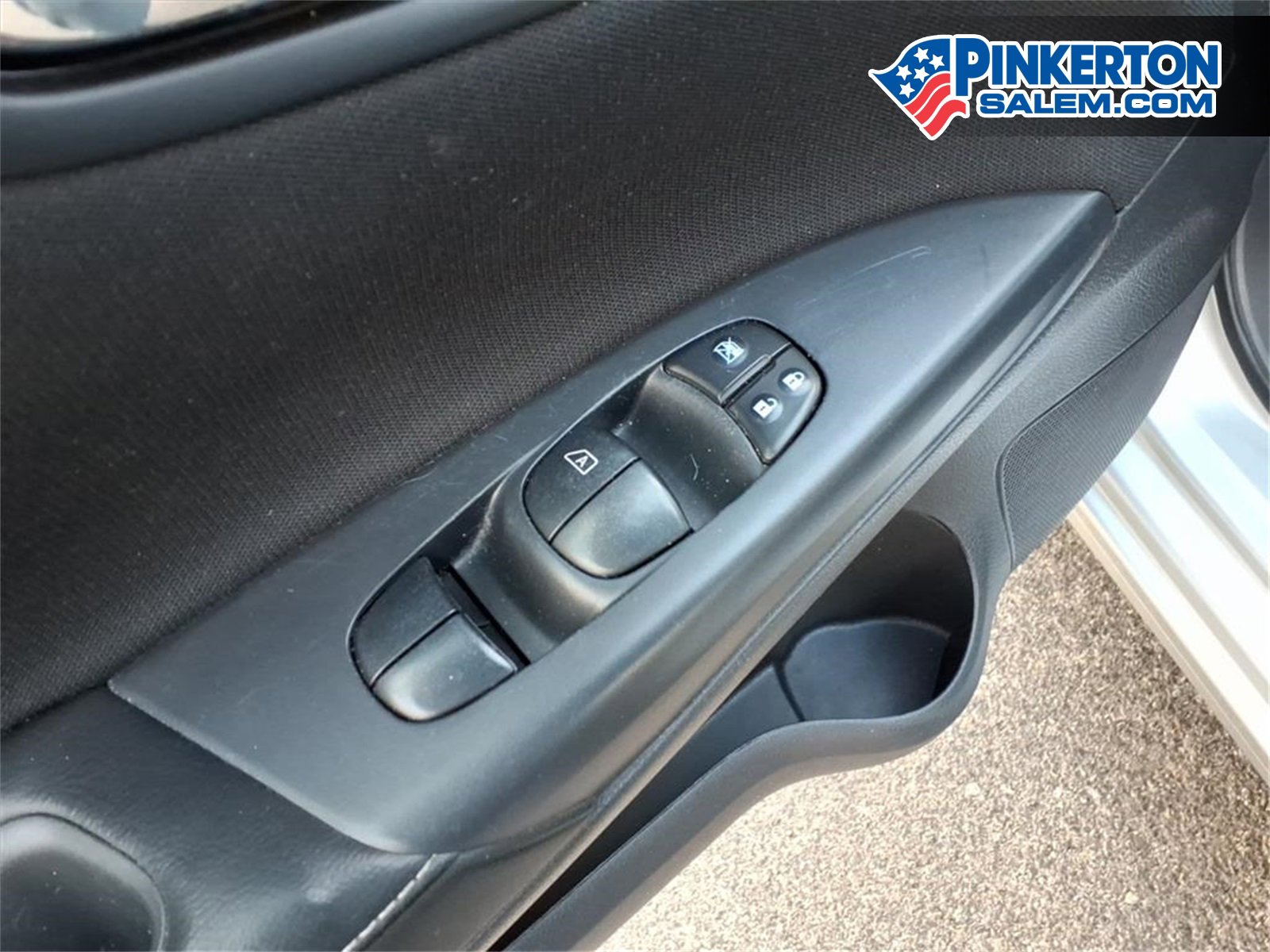 Used 2016 Nissan Sentra S image 15