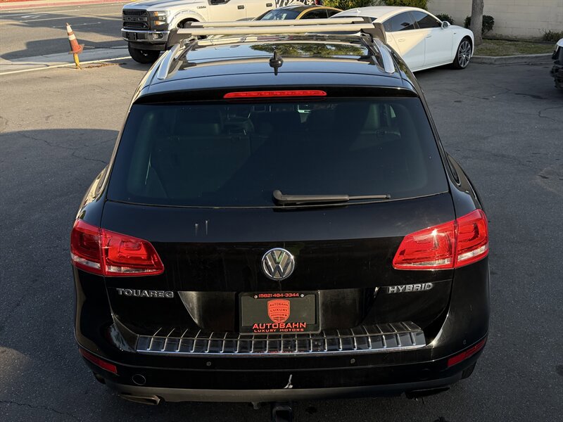 Used 2012 Volkswagen Touareg Hybrid AWD/4WD image 18