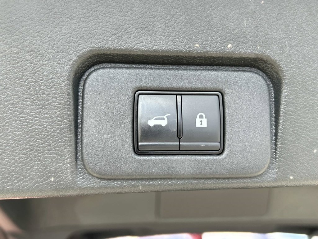 Certified 2023 Nissan Rogue SV w/ SV Premium B Package AWD/4WD image 12