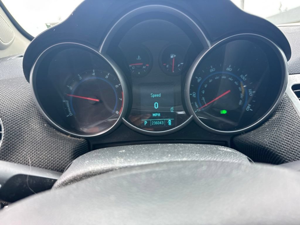 Used 2011 Chevrolet Cruze LT FWD image 12