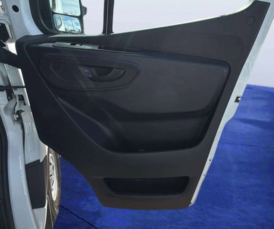 Used 2022 Mercedes-Benz Sprinter 2500 image 15