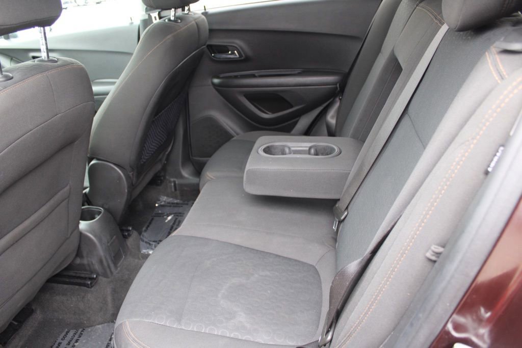 Used 2021 Chevrolet Trax LS w/ Tint and Cruise Package image 24