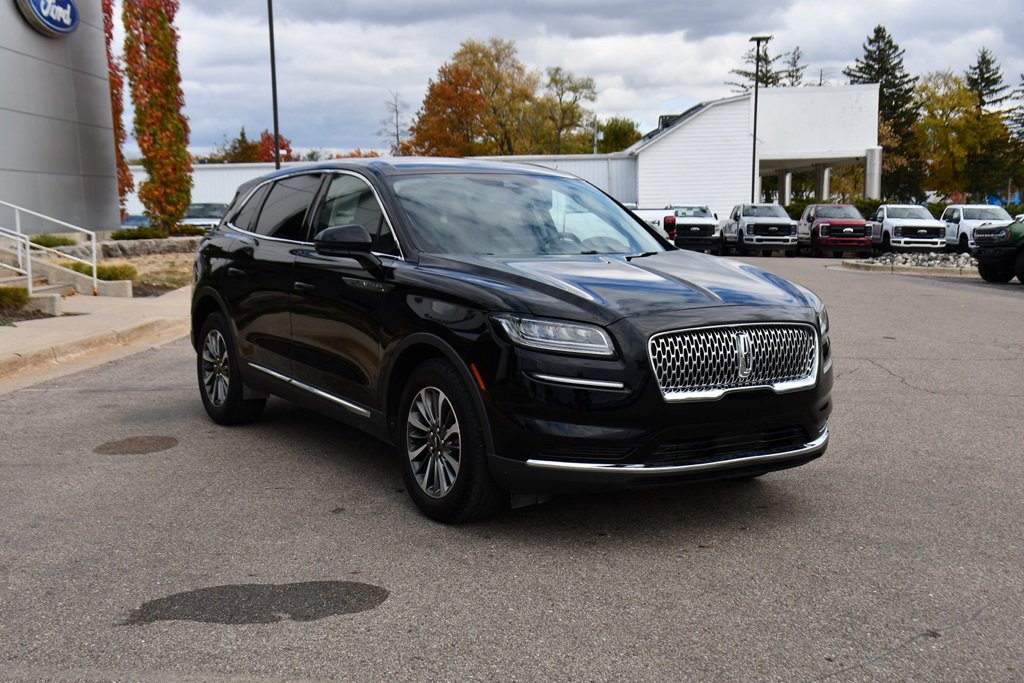 Used 2022 Lincoln Nautilus AWD w/ Premium Package image 9