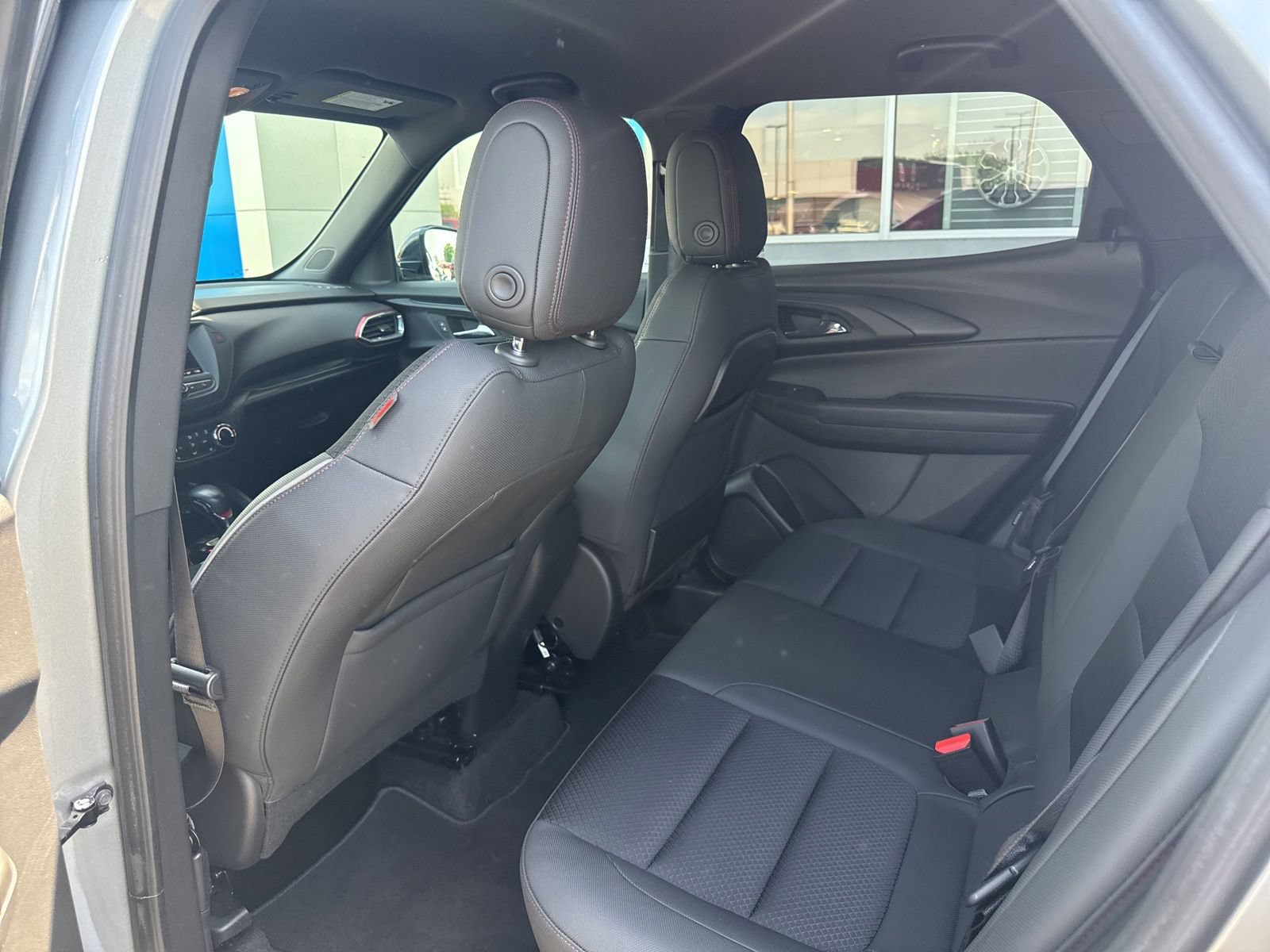 Used 2023 Chevrolet TrailBlazer RS FWD image 15
