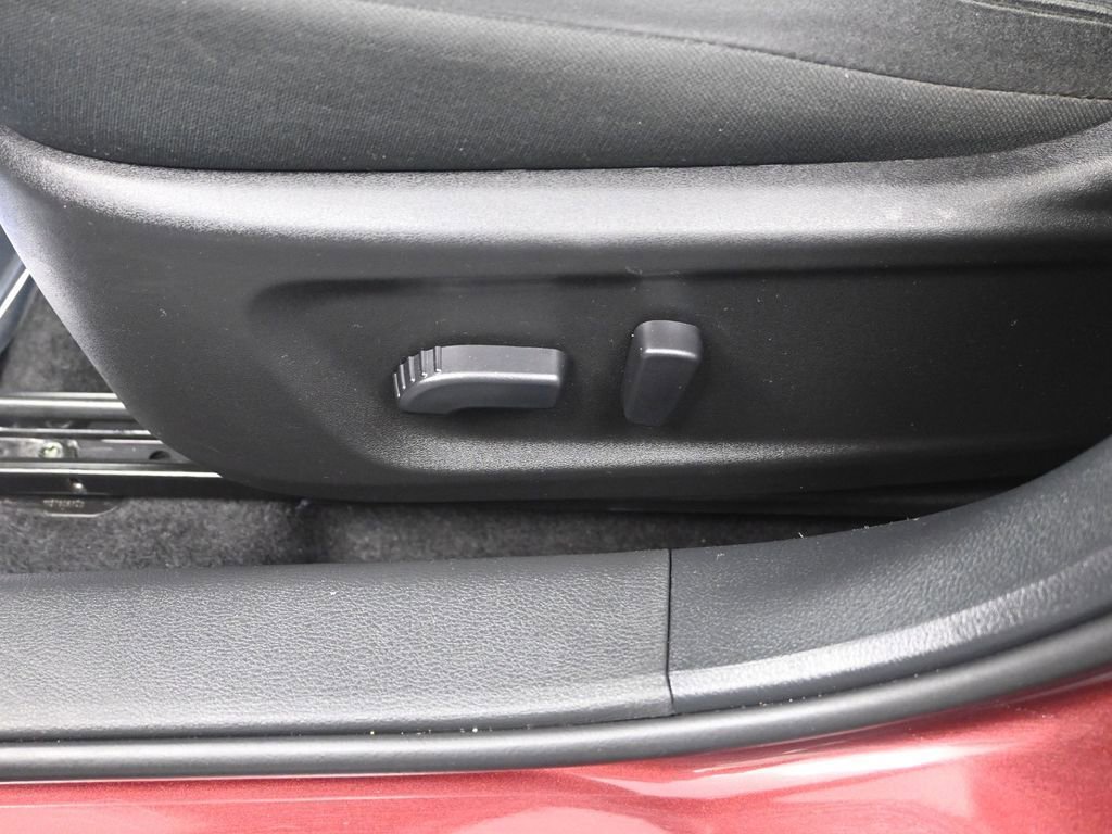 Used 2025 Nissan Altima 2.5 SV image 12