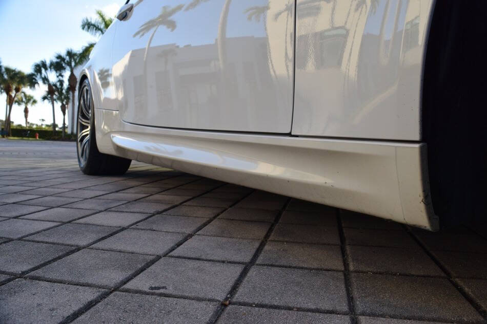 Used 2011 BMW M3 Convertible RWD image 31