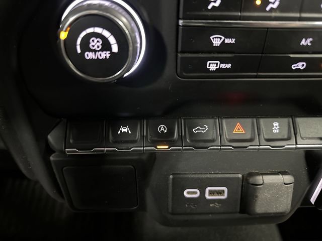 Used 2022 Chevrolet Silverado 1500 Custom AWD/4WD image 30