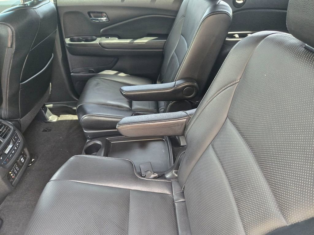 Used 2018 Honda Pilot Elite image 9