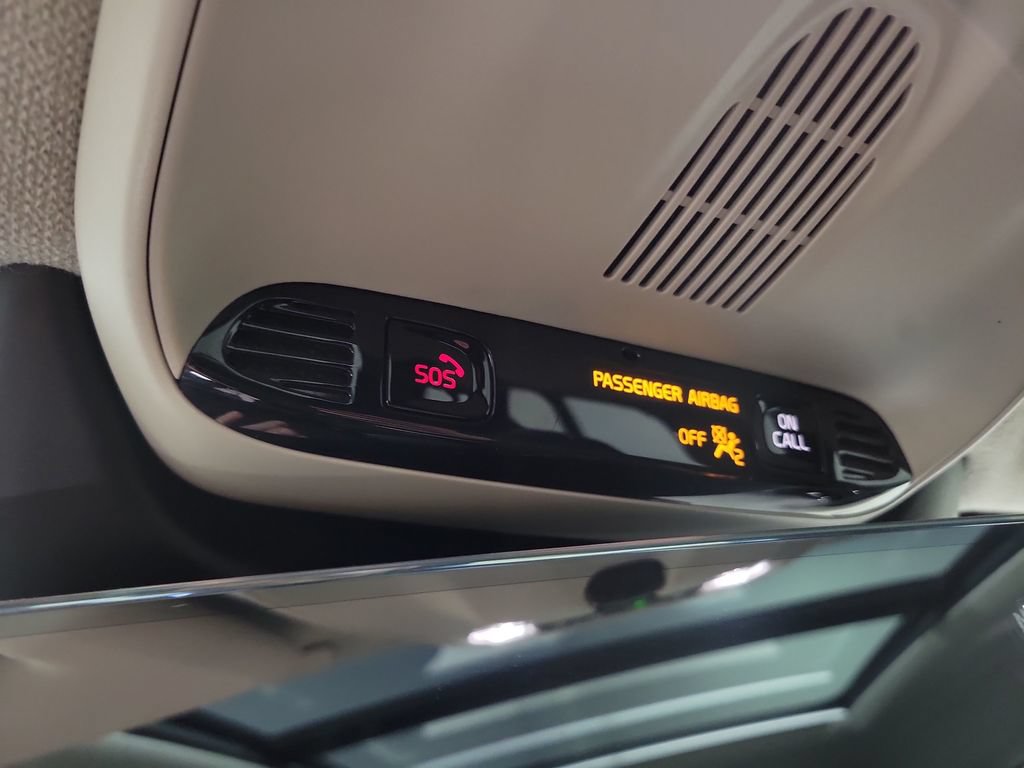 Used 2019 Volvo XC40 T5 Momentum AWD/4WD image 23