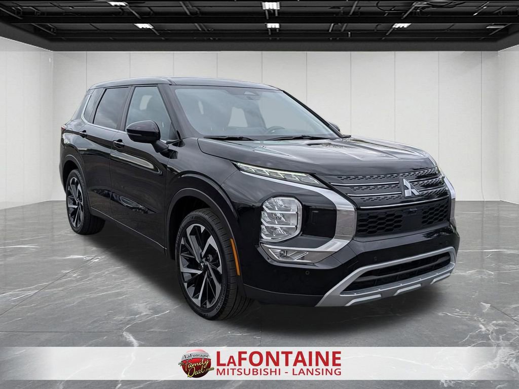 Used 2024 Mitsubishi Outlander SE AWD/4WD image 7