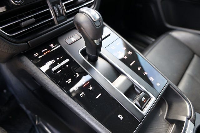Used 2022 Porsche Macan image 22