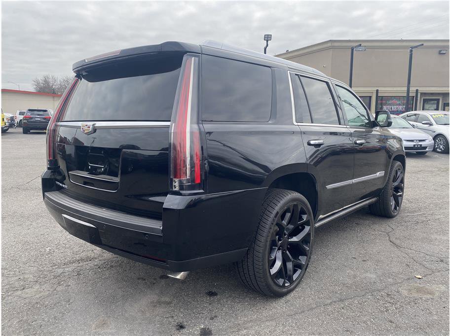 Used 2016 Cadillac Escalade Premium image 5