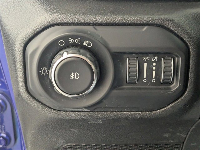 Used 2018 Jeep Wrangler Unlimited Sport image 12