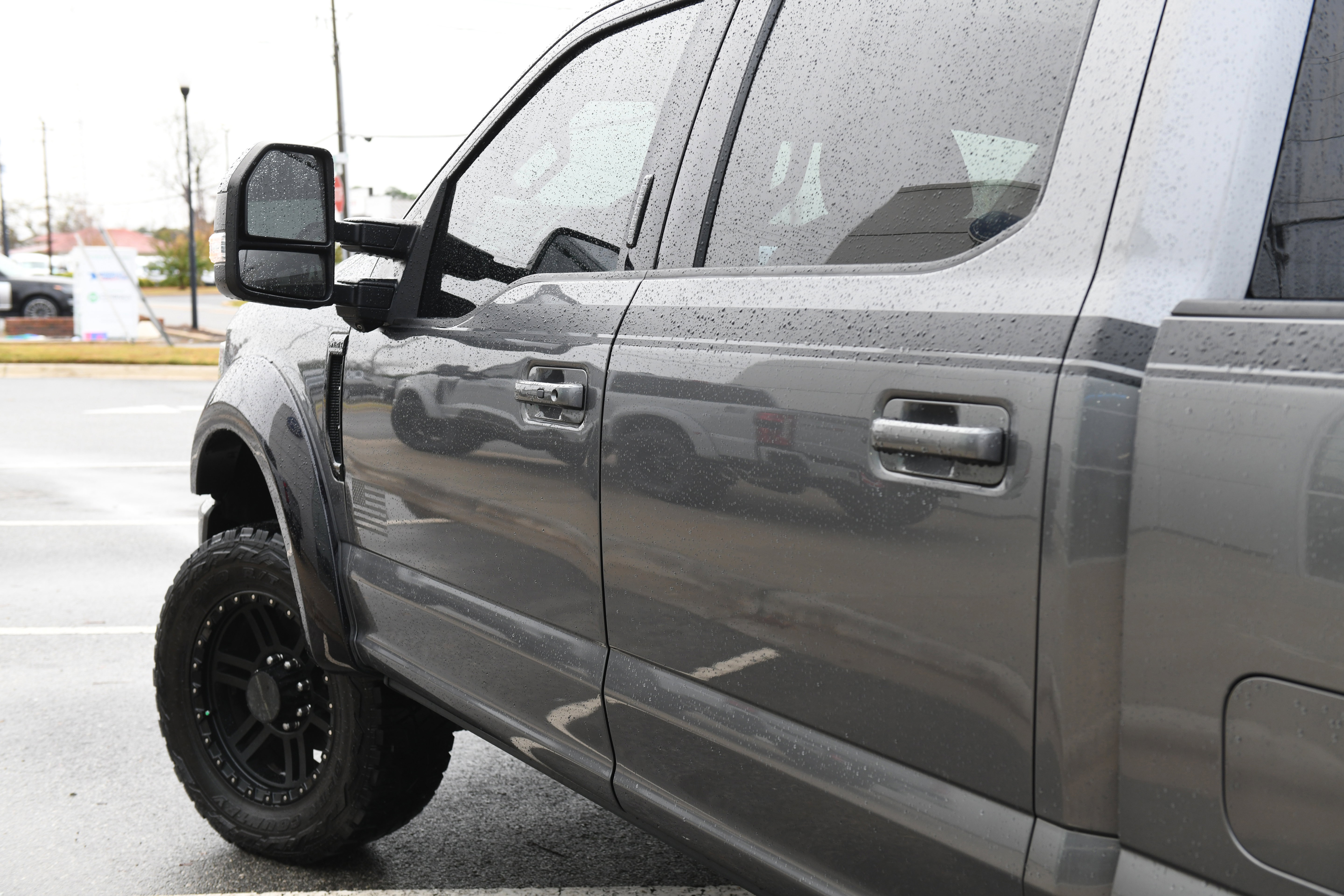 Used 2022 Ford F250 Lariat w/ Black Appearance Package image 19