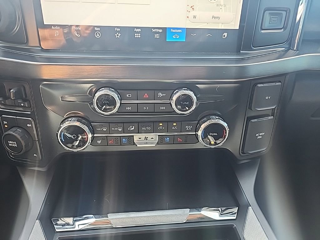 Used 2025 Ford F350 Lariat w/ Lariat Ultimate Package AWD/4WD image 13
