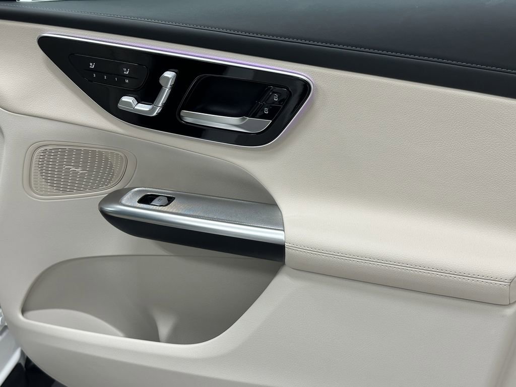 Certified 2025 Mercedes-Benz GLC 300 image 15