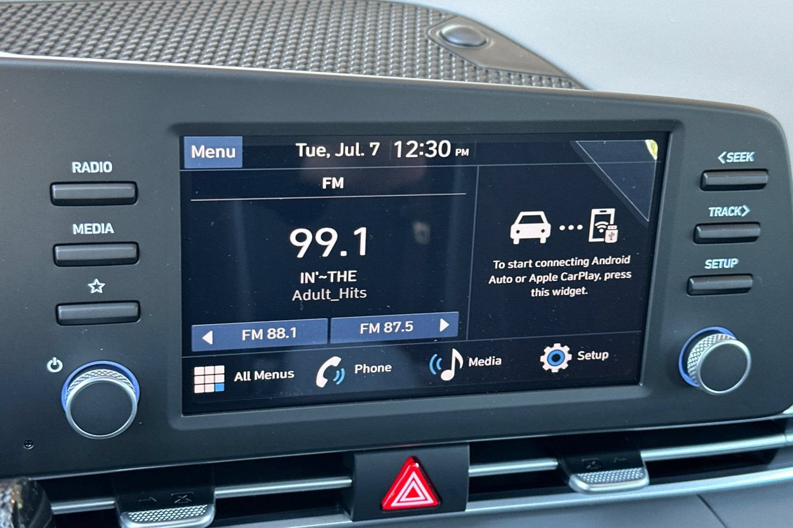 New 2026 Hyundai Elantra Sport FWD image 16