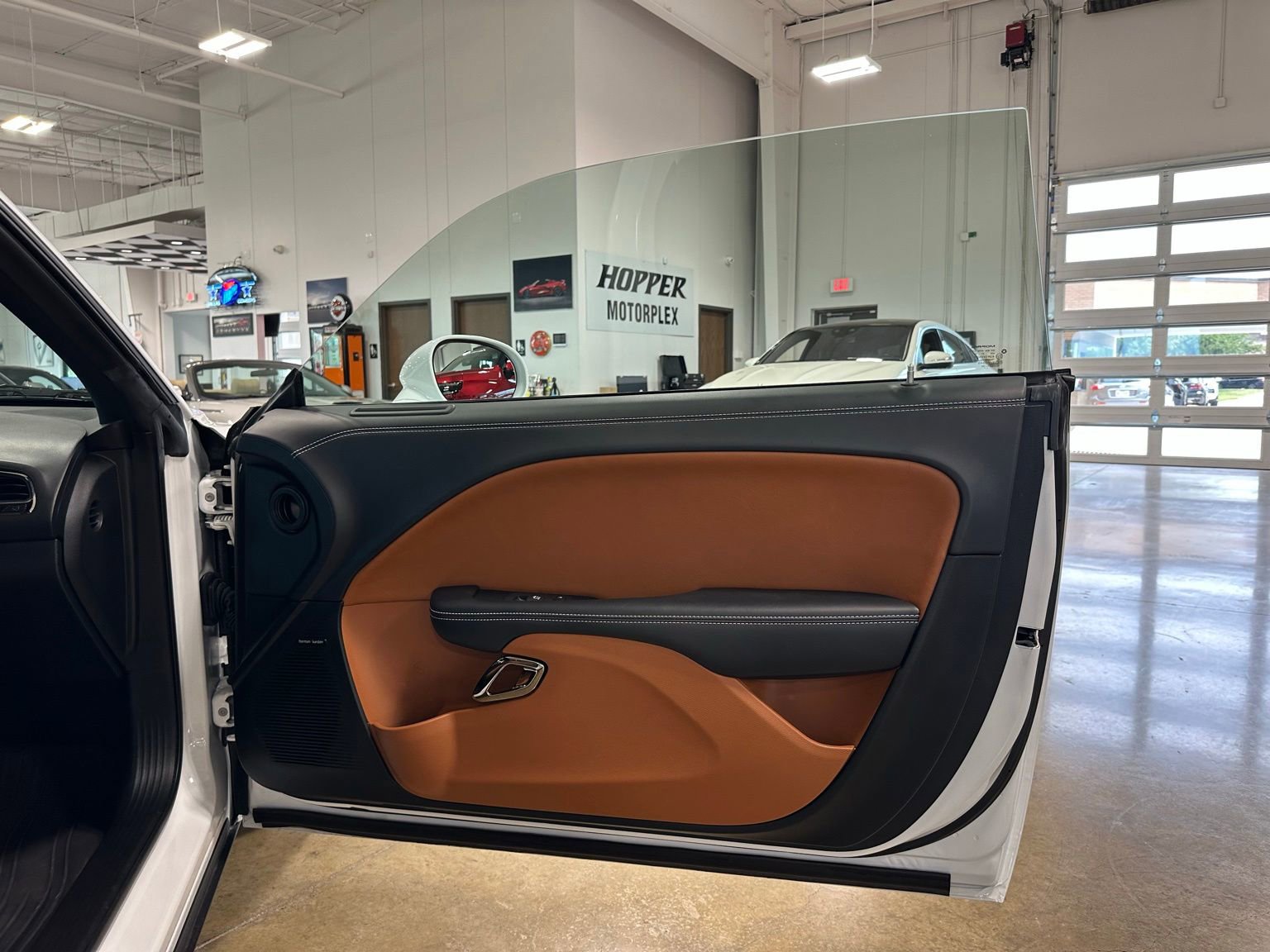 Used 2022 Dodge Challenger SRT Hellcat RWD image 39