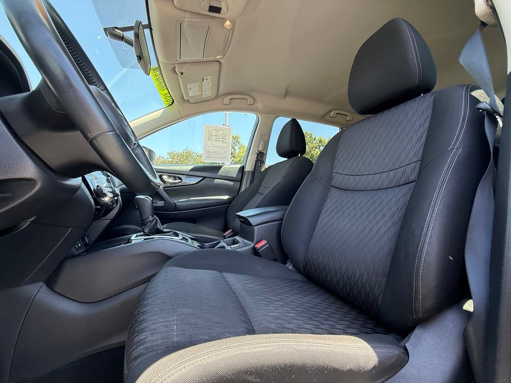 Used 2018 Nissan Rogue SV AWD/4WD image 34