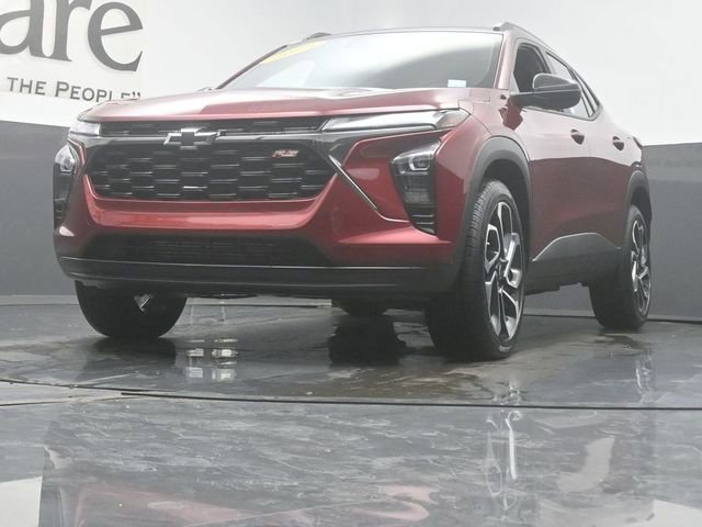 Used 2025 Chevrolet Trax RS FWD image 4