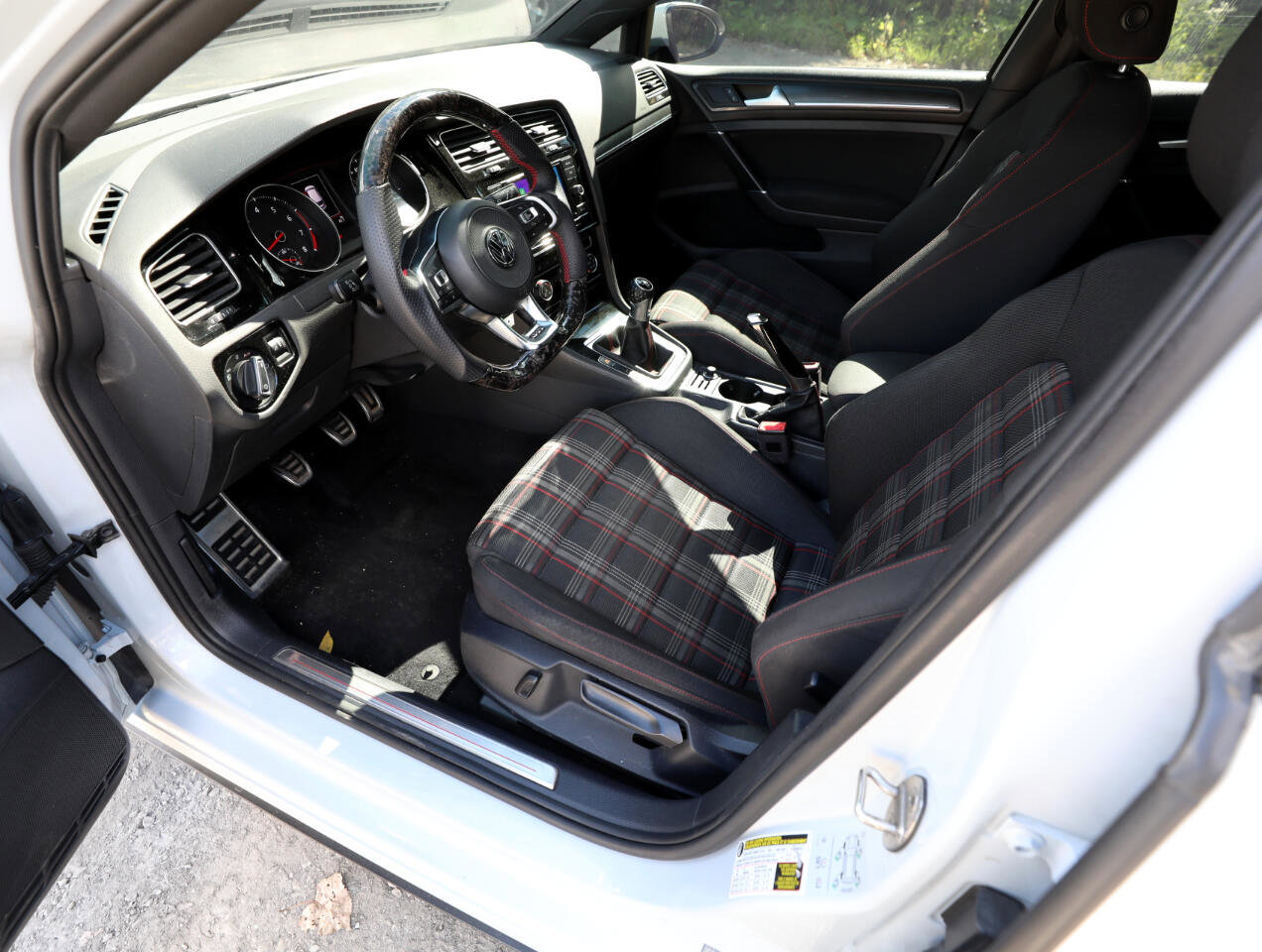 Used 2018 Volkswagen GTI S image 17