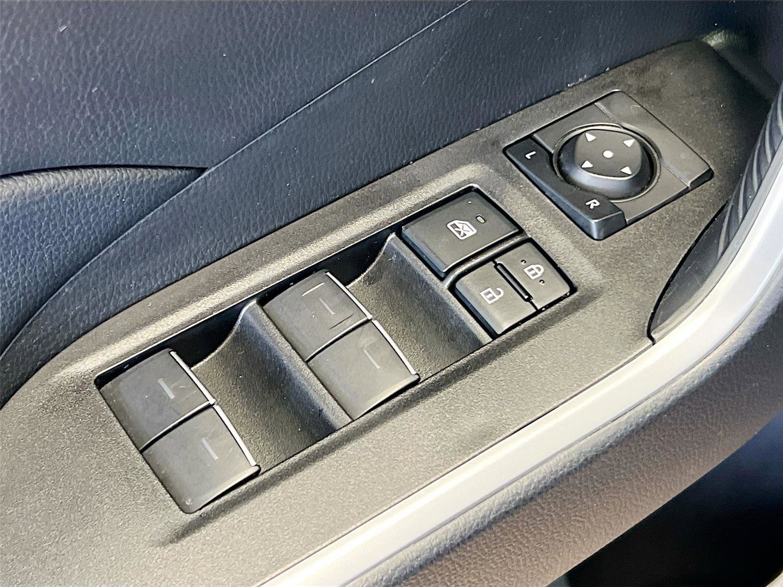 Used 2025 Toyota RAV4 XLE image 18