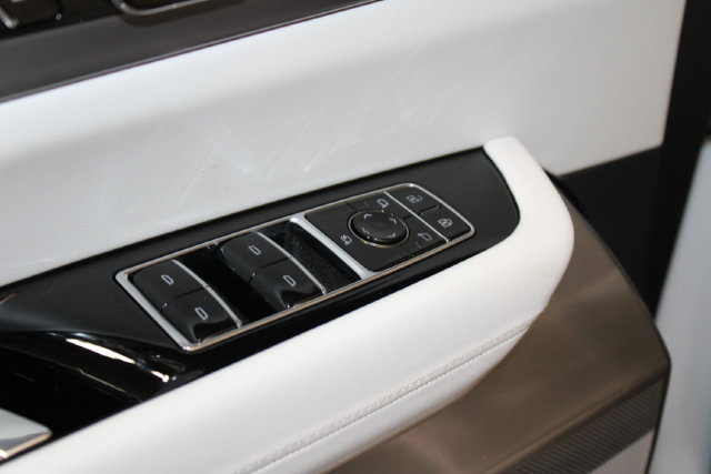 New 2027 Cadillac Vistiq Luxury AWD/4WD image 33