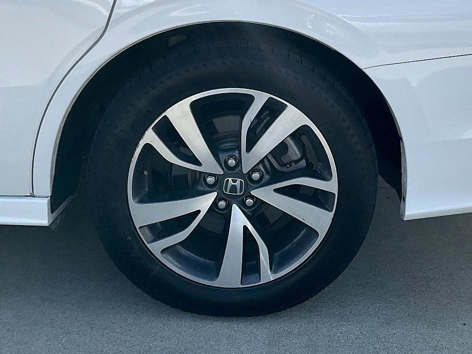 Used 2023 Honda Odyssey Touring image 11