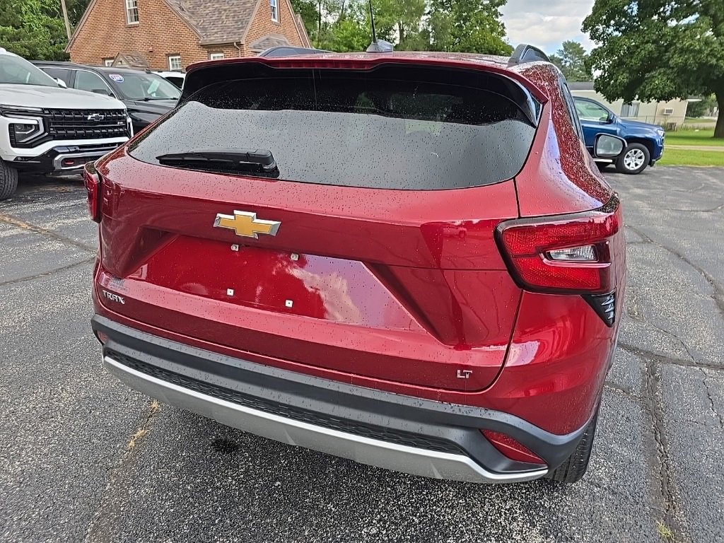 Used 2024 Chevrolet Trax LT w/ Driver Confidence Package image 30