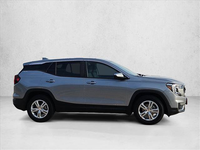 Used 2024 GMC Terrain SLE FWD image 4