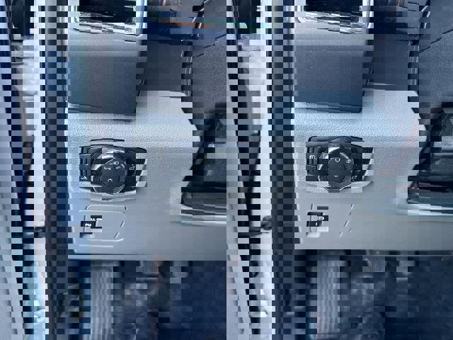 Used 2016 Ford F150 XLT w/ Trailer Tow Package image 17