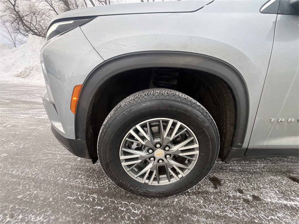 Certified 2024 Chevrolet Traverse LT image 16