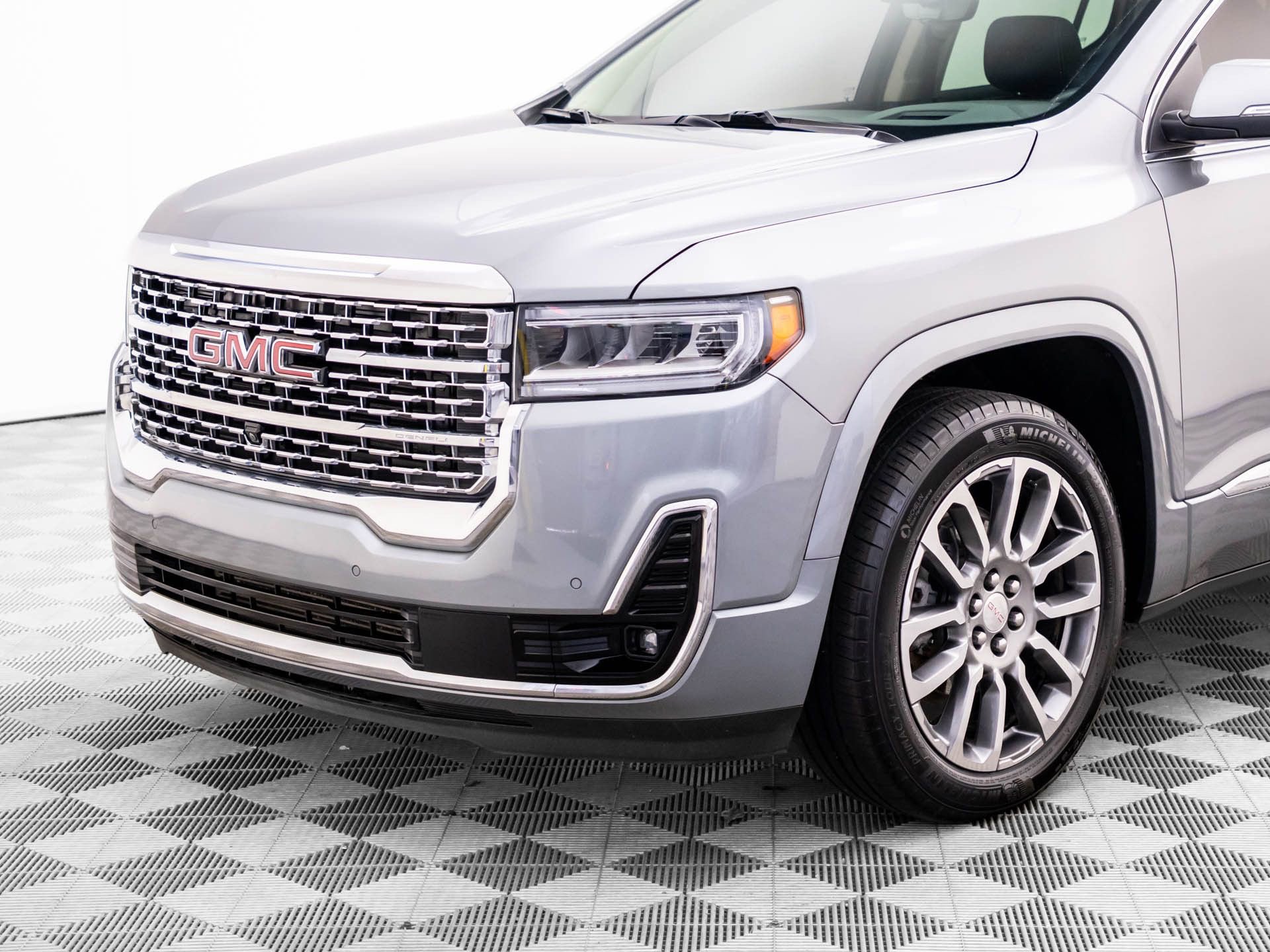 Used 2023 GMC Acadia Denali w/ Denali Ultimate Package image 44