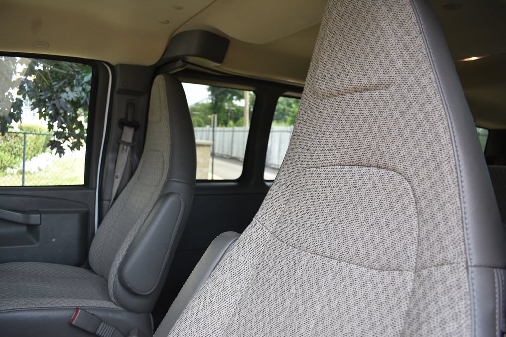 Used 2023 Chevrolet Express 3500 LT w/ LT Preferred Equipment Group RWD image 9