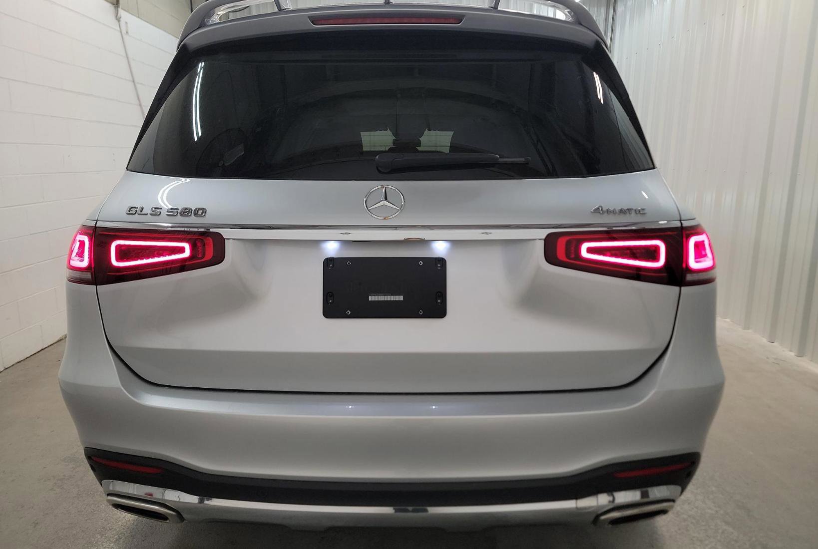 Used 2021 Mercedes-Benz GLS 580 4MATIC image 7