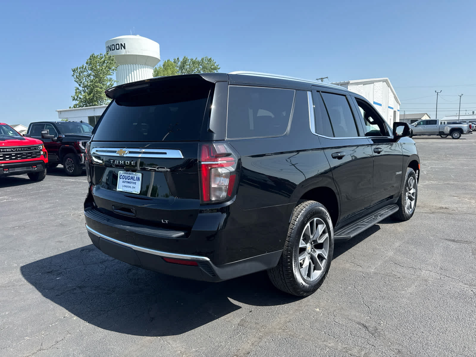 Certified 2023 Chevrolet Tahoe LT w/ LT Signature Package AWD/4WD image 5