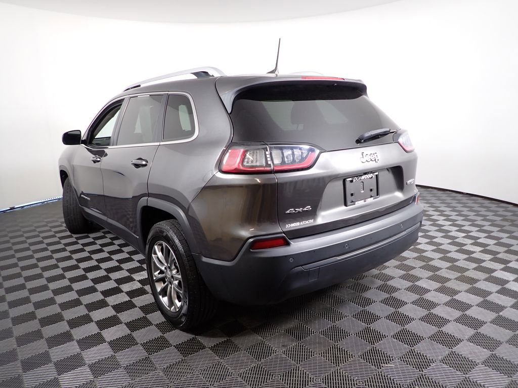 Used 2019 Jeep Cherokee Latitude Plus w/ Cold Weather Group AWD/4WD image 12