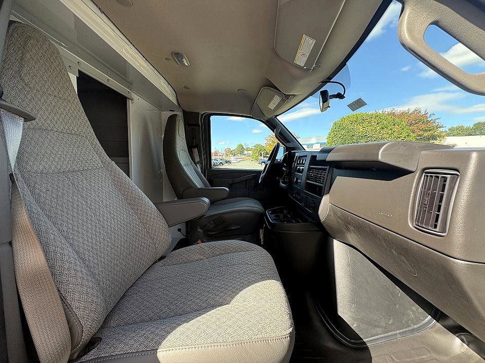 New 2025 Chevrolet Express 3500 w/ Power Convenience Package image 13
