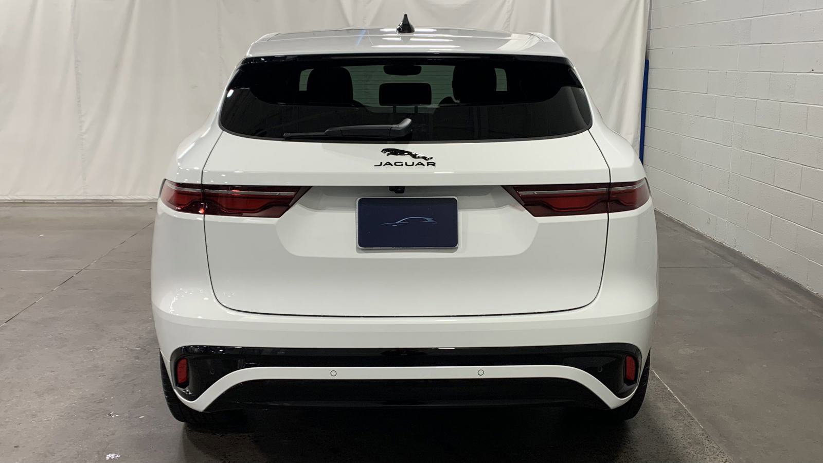 Used 2025 Jaguar F-PACE R-Dynamic S image 8