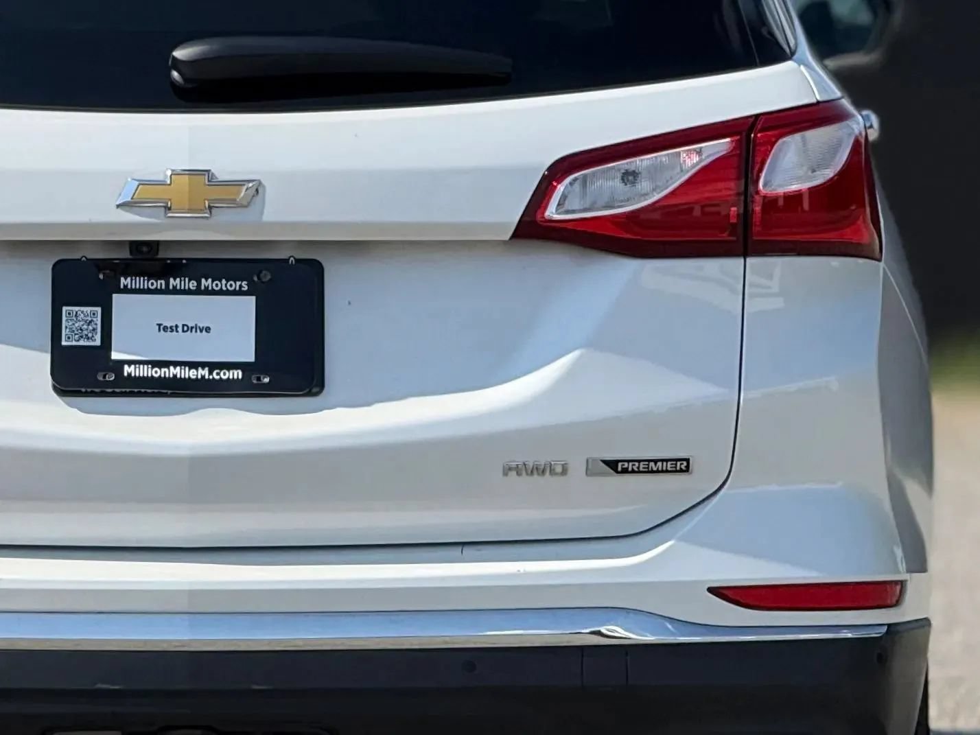 Used 2018 Chevrolet Equinox Premier w/ Premier True North Edition AWD/4WD image 14