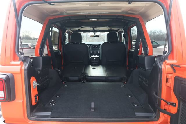 Used 2023 Jeep Wrangler Unlimited Sport image 31