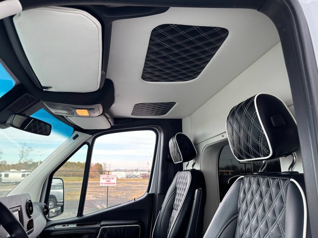 Used 2019 Mercedes-Benz Sprinter 170 w/ Driver Convenience Package image 20