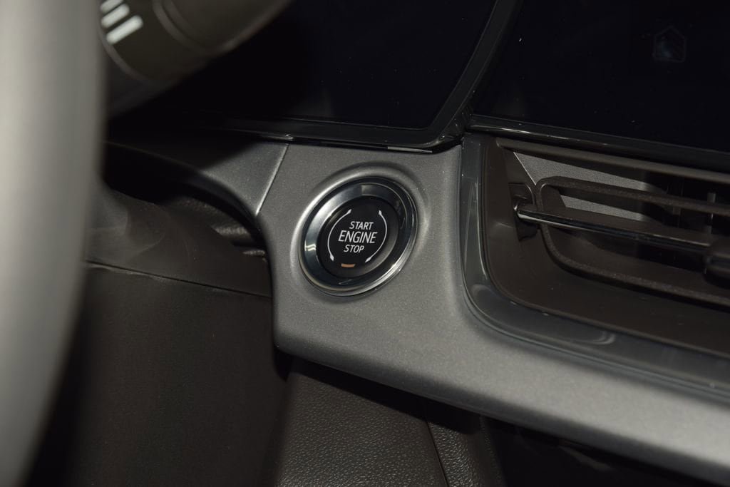 New 2026 Chevrolet Trax LT w/ Sunroof Package FWD image 32