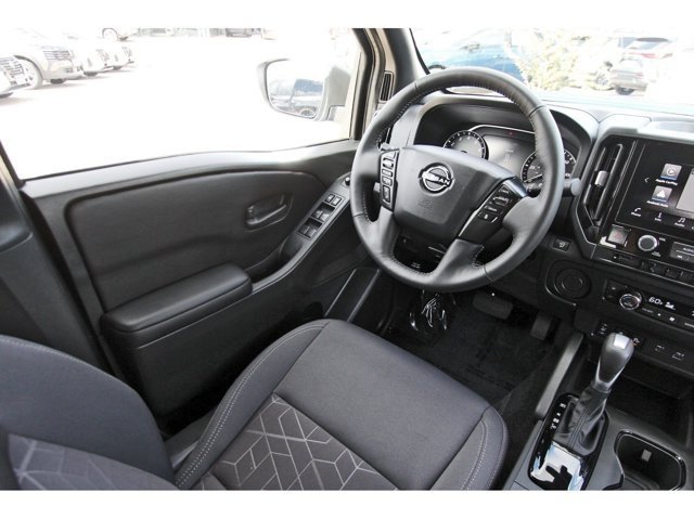 Used 2026 Nissan Frontier SV w/ SV Convenience Package RWD image 8