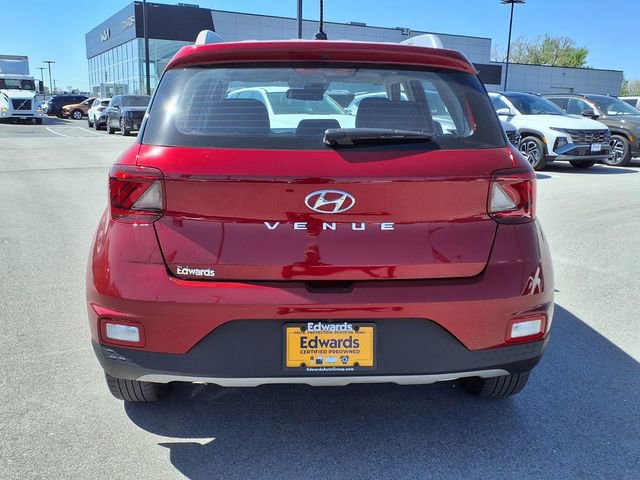 Certified 2025 Hyundai Venue SEL FWD image 6