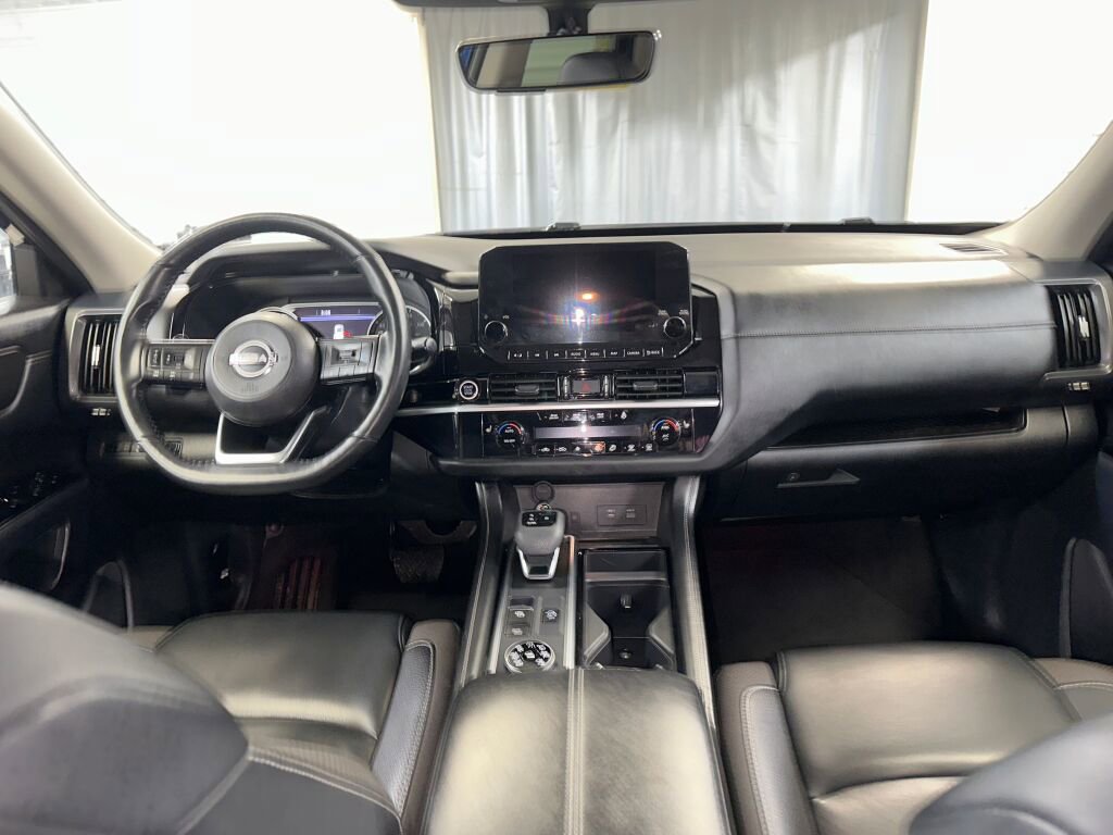 Used 2023 Nissan Pathfinder SL image 28
