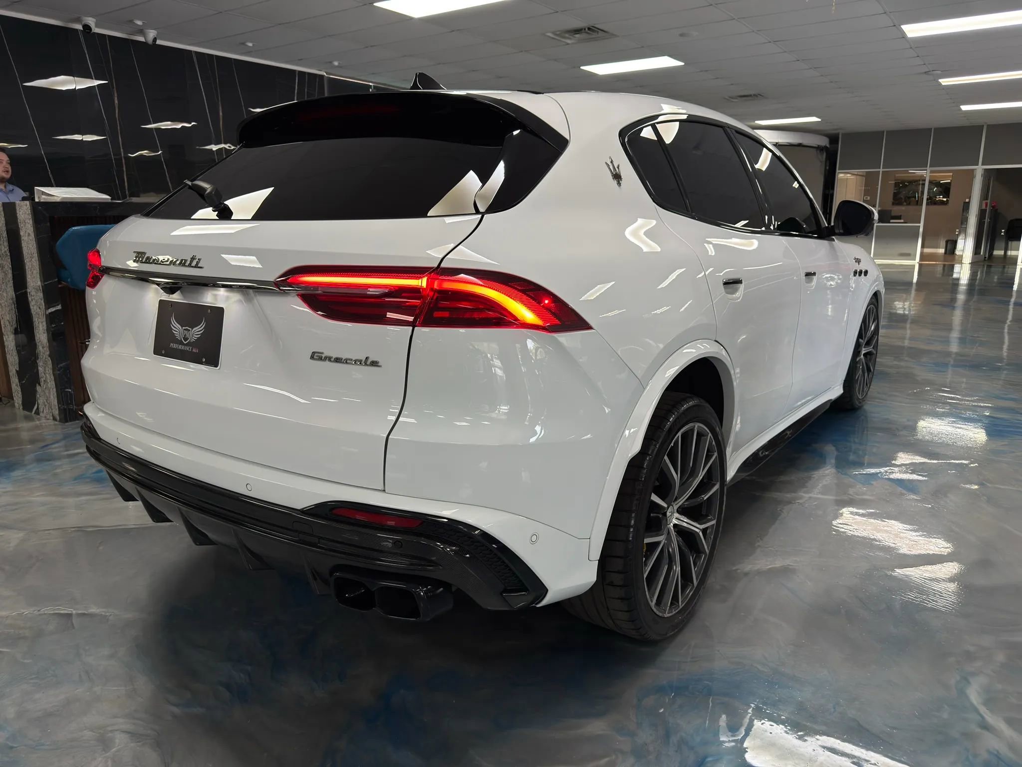 Used 2023 Maserati Grecale Trofeo image 7